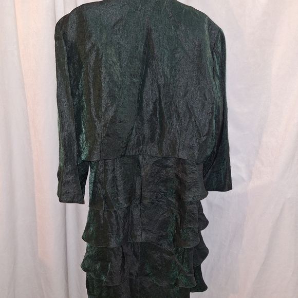 Dressbarn Collection Deep Green Dress - Picture 7 of 8